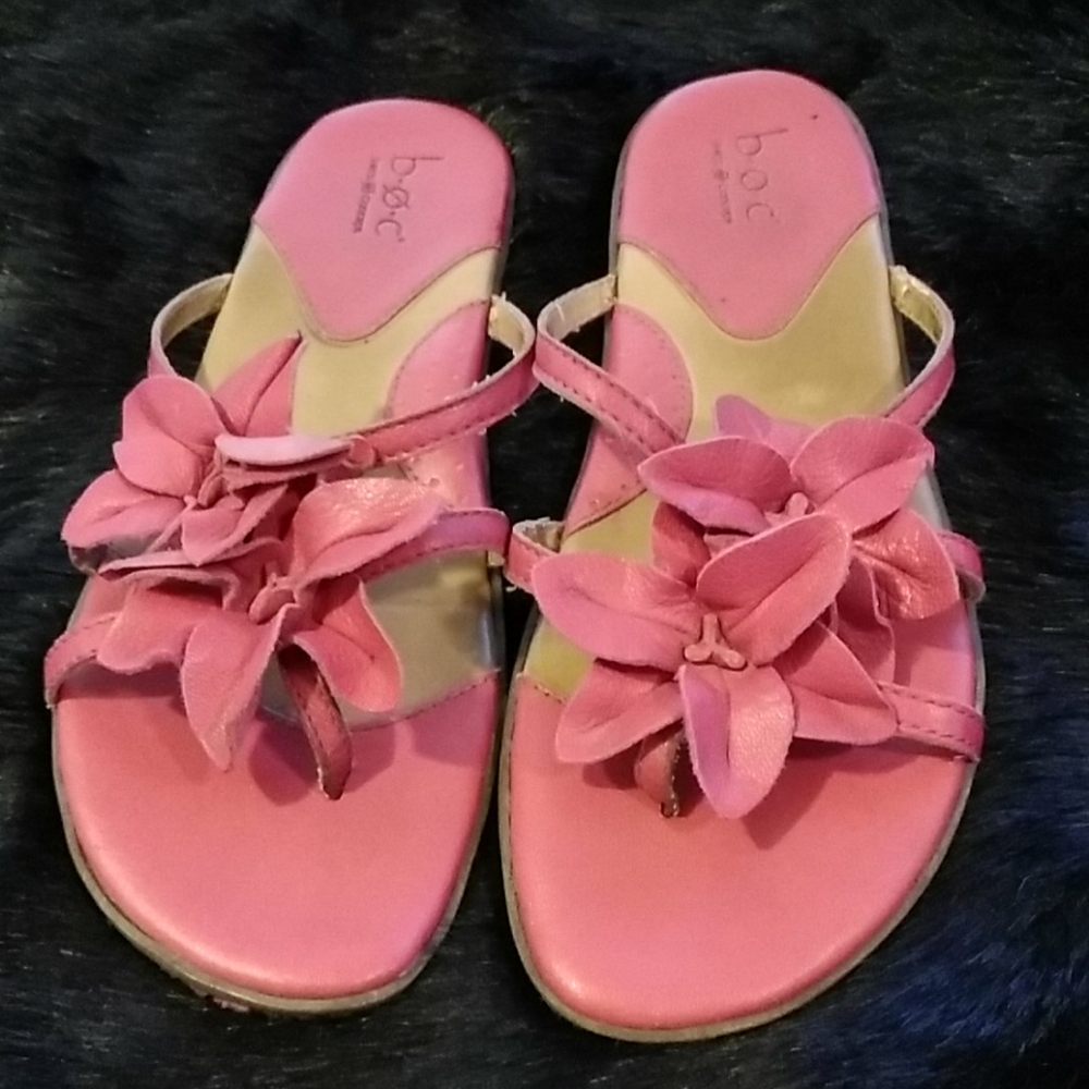 Born BOC Pink Floral Thing Flip Flops Sandals 7